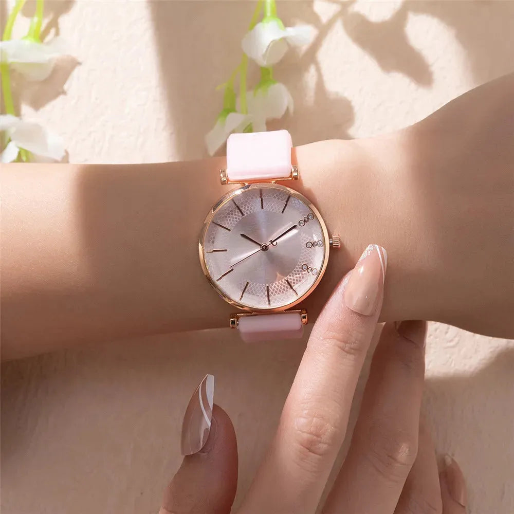 Fashion Simple With Diamonds Ladies Quartz Watches