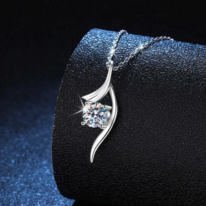 NeeTim 1ct Moissanite Pendant Necklace S925 Sterling Silver Sparkling Lab Diamond Fine Jewelry Wedding Party Necklaces for Women Pearl pulse Jewelry