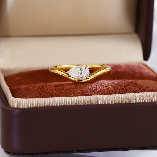 Provence 14K Yellow Gold Solitaire Ring With 5*8mm Pear Shape Moissanite Diamond For Women Twisted Band Trendy Gift