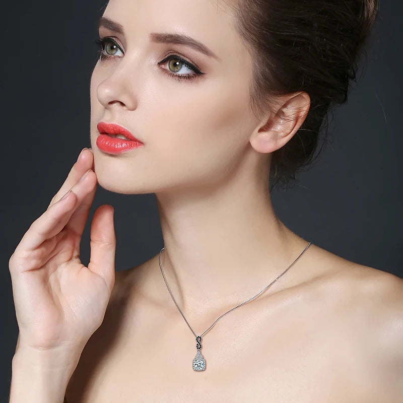 2025 New Necklace Noble Silver Color Classic Jewelry Trendy Wedding Pendants Engagement Necklaces for Women P152