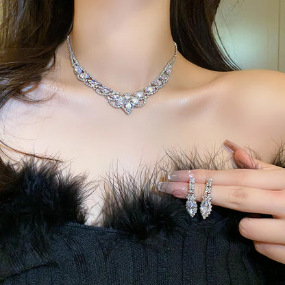 Necklace and Earring Set for Women, 2025 New Style, High-End Choker, Light Luxury Niche Decorative Clavicle Necklace