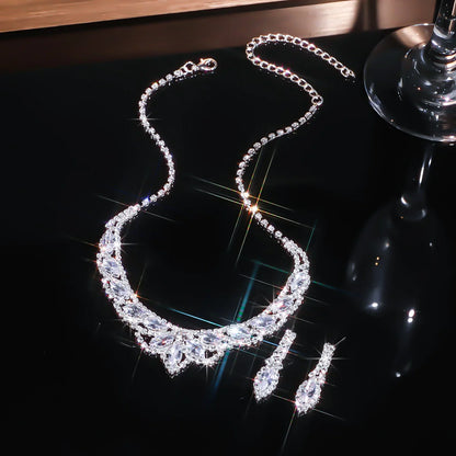 Necklace and Earring Set for Women, 2025 New Style, High-End Choker, Light Luxury Niche Decorative Clavicle Necklace