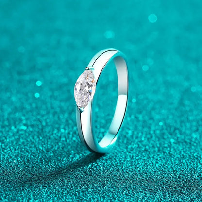 Luxury Women's Rings Horse Eye Simple New Niche High Design Ring Platinum Pt950 Moissanite Diamond Ring 0.5ct Wedding Jewelry