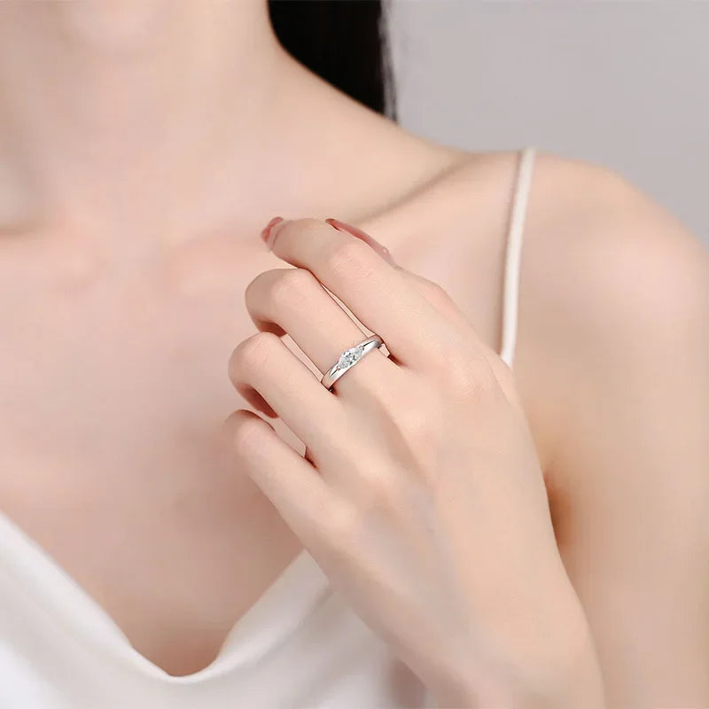 Luxury Women's Rings Horse Eye Simple New Niche High Design Ring Platinum Pt950 Moissanite Diamond Ring 0.5ct Wedding Jewelry