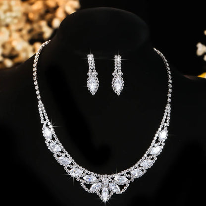Necklace and Earring Set for Women, 2025 New Style, High-End Choker, Light Luxury Niche Decorative Clavicle Necklace