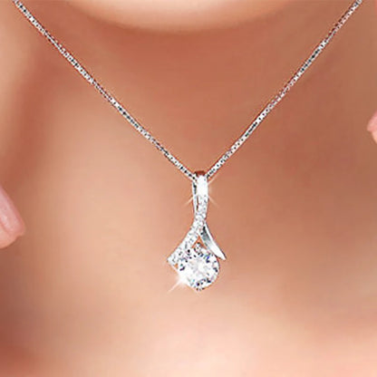 Huitan Trendy Lady Engagement Necklace with Fashion Design Bright Zirconia Pendant Accessories Stylish Versatile Jewelry Gift
