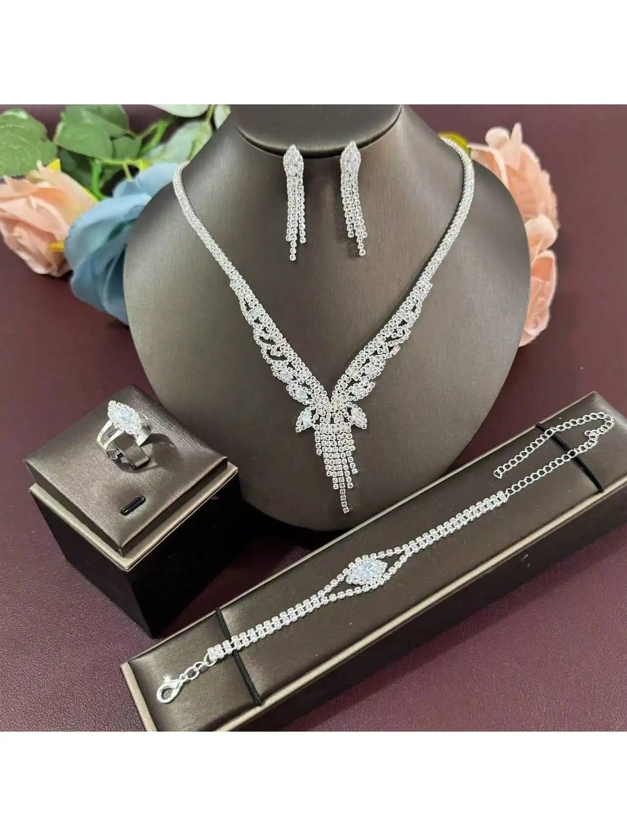 Stylish and Simple Necklace, Earrings, Bracelets, Rings, Women's Necklace Set, Elegant Dress, Wedding, Dance, Party Accessories