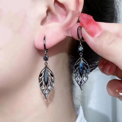 Retro Exquisite Black Hollow Crystal Leaf Drop Dangle Earrings for Women
