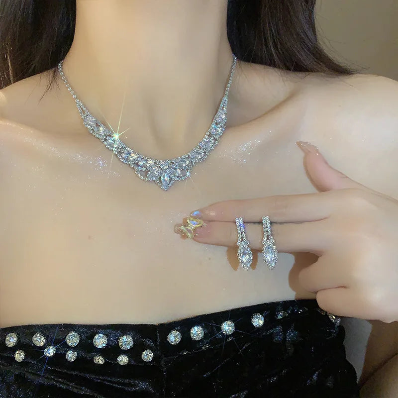 Necklace and Earring Set for Women, 2025 New Style, High-End Choker, Light Luxury Niche Decorative Clavicle Necklace