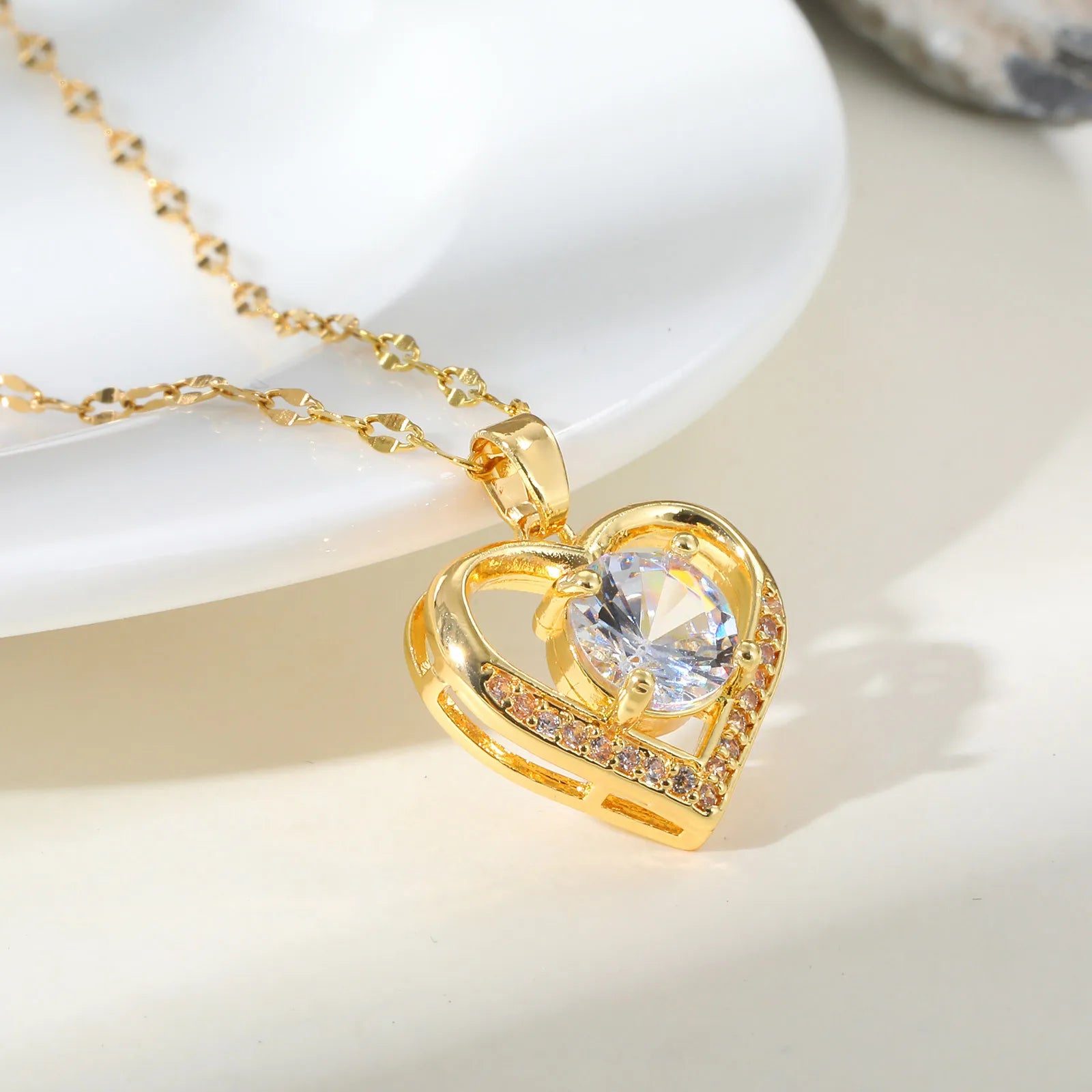 Vnox Dainty Heart Pendent Necklaces